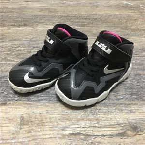 Lebron 11 Toddler Shoes size 6c